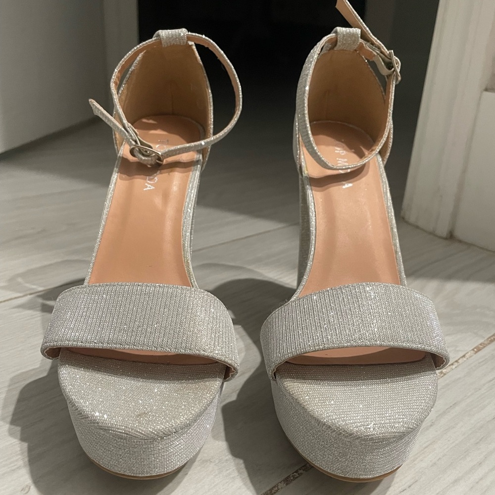 Top Moda Platform Heels - Picture 4 of 5